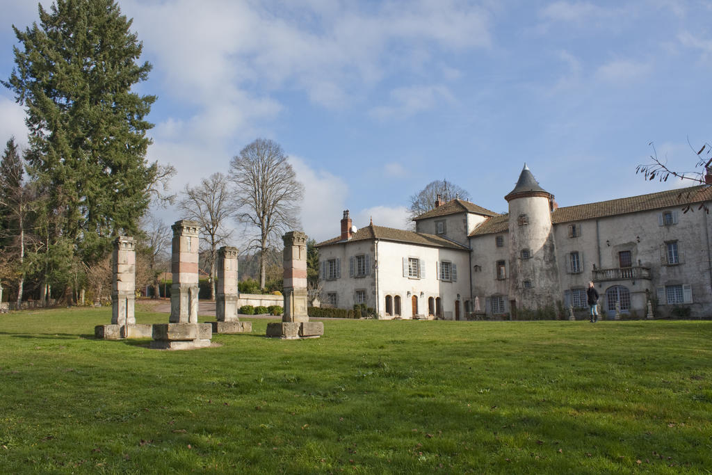 Chateau De Chantelauze Olliergues Luaran gambar